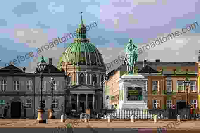 Amalienborg Palace, Copenhagen DK Eyewitness Top 10 Copenhagen (Pocket Travel Guide)